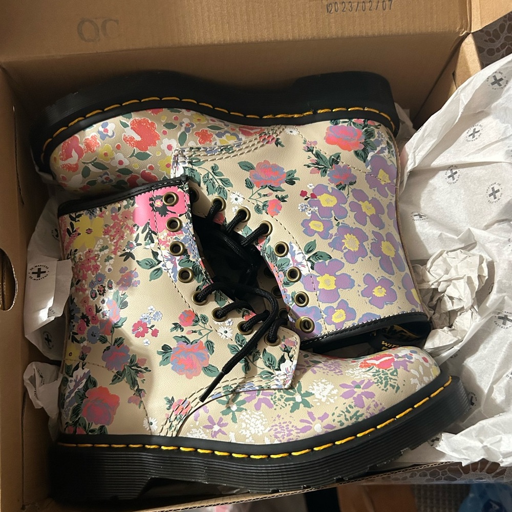 Authentic Dr Marten Boots. Womens size 6- New never worn